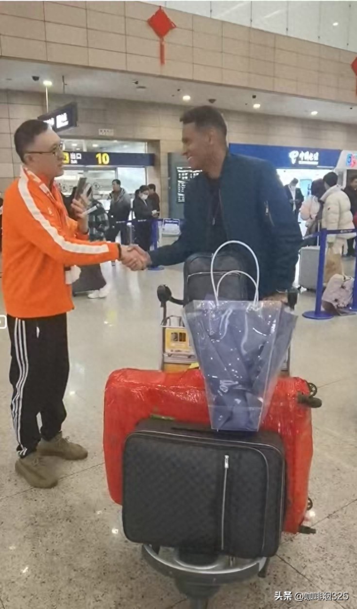  青島日報：前巴西國奧球員奧古斯托與海牛會合，球隊五外援到位