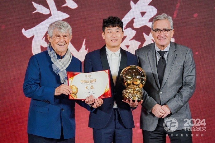  恭喜“核武7”！武磊第五次加冕中國金球獎