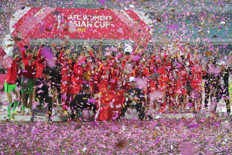  中國(guó)女足亞洲杯奪冠三周年！決賽3-2逆轉(zhuǎn)韓國(guó)，時(shí)隔16年再登頂